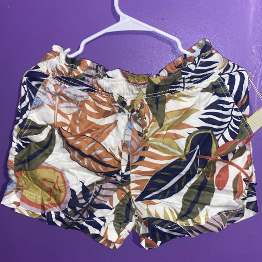 Leaves Shorts